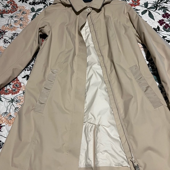 lululemon Rain On Jacket Size 6 - Picture 3 of 6
